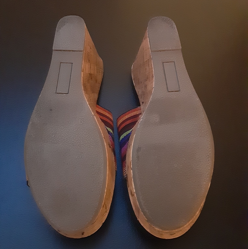 Montego Bay Wedges - Picture 3 of 3